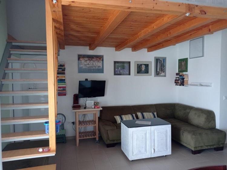 Apartment Lavanda Mandre Buitenkant foto